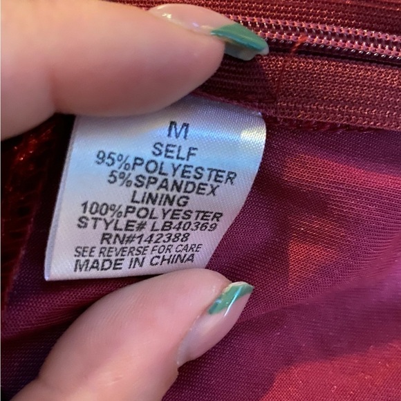 Essue Burgundy Velvet Women’s Thong Bodysuit Size Medium - Picture 4 of 15